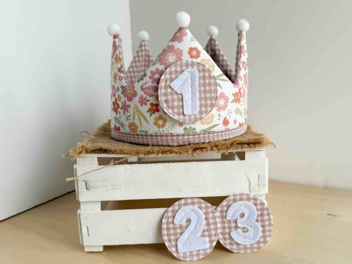 Corona Cumpleaños