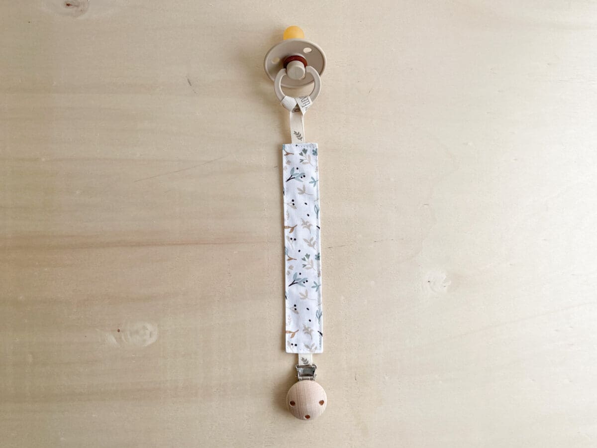 chupetero-de-tela-hojas-mint