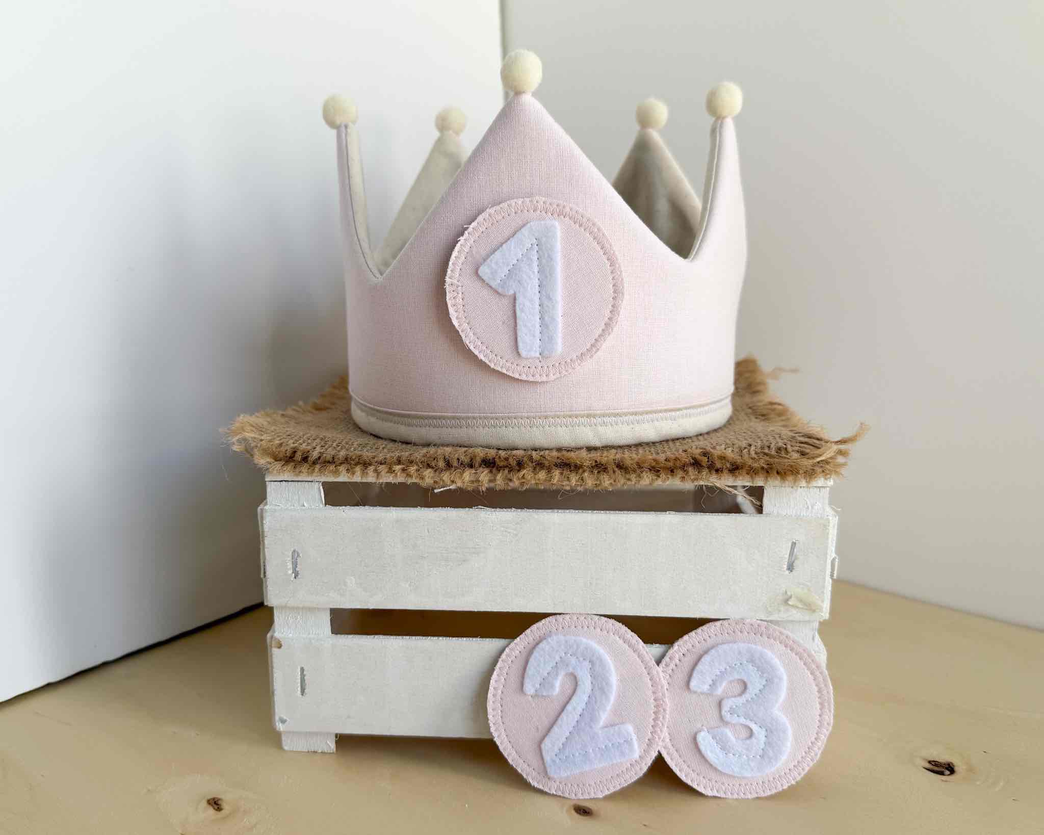 Corona Cumpleaños Lisa - Imagen 3